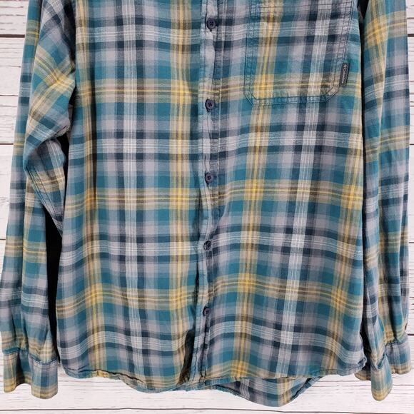 Columbia Sportwear Company Green Plaid Long Sleeve Shirt Size Medium - Picture 3 of 16